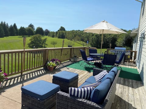 Deck with views of the backyard and Par 3. Great space to entertain and relax