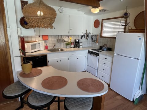 Kitchenette in main room