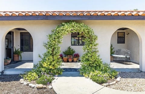 Front Entrance to Hacienda Buena Vida