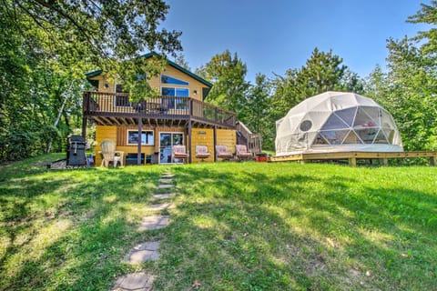 Cushing Vacation Rental | 3BR | 2BA | Stairs Required | 1,400 Sq Ft