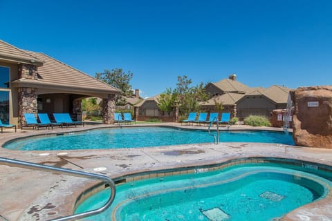 Community pools/spas