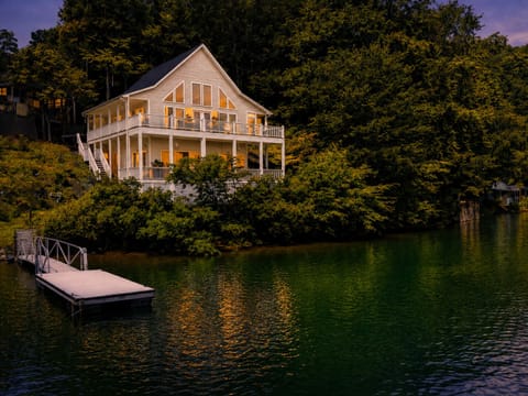 Welcome to Sunrise Cove!