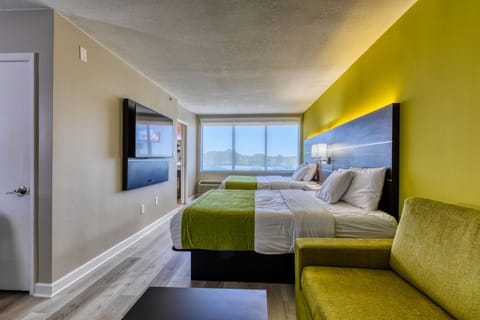 Grand Studio Suite, Multiple Beds, Non Smoking, Refrigerator & Microwave | Tempur-Pedic beds, desk, laptop workspace, blackout drapes