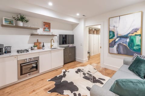 Welcome to Delightful Q St!