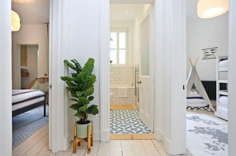 House, 2 Bedrooms | 2 bedrooms, iron/ironing board, free WiFi, bed sheets