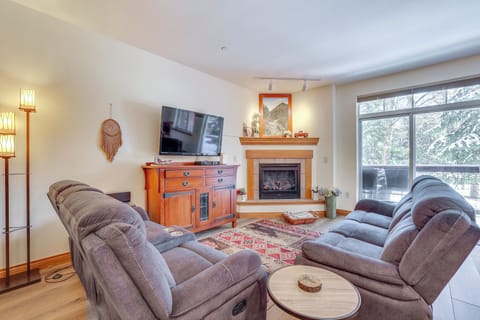 Silverthorne Vacation Rental | 2BR | 2BA | 1,200 Sq Ft | Step-Free Access