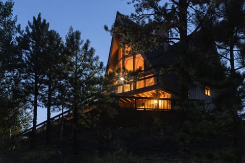 Florissant Vacation Rental | 4BR | 3BA | 2,497 Sq Ft | Stairs Required