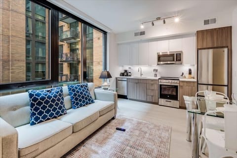 Noma Washington 1 Bedroom Deluxe Living Room