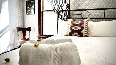 Basic Room, 1 Double Bed | Free WiFi, bed sheets