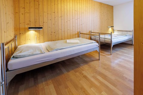 Single Room with Shower/Washbasin | Free WiFi, bed sheets