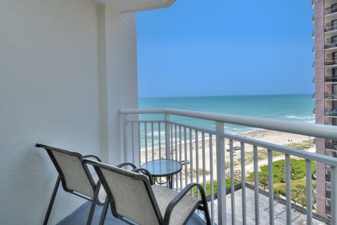 Let your eyes absorb the blue of the sky & sea in endless views.