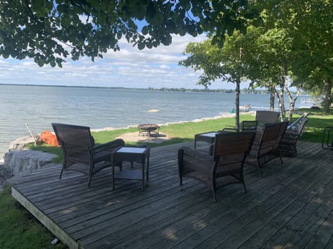 Deluxe Cottage | Terrace/patio