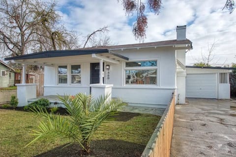Entrance to studio is through the garage.
