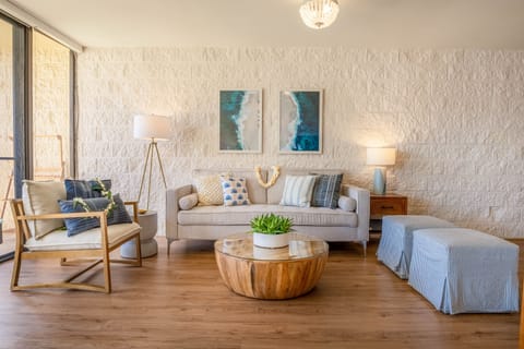 Kanai A Nalu 308 Living Room