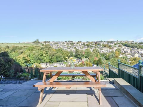 Patio | Holme Valley Cottage, Holmfirth