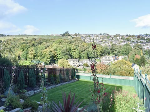 Garden | Holme Valley Cottage, Holmfirth