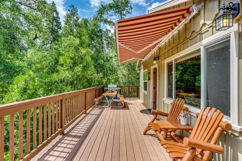 Oakhurst Vacation Rental | 2BR | 2BA | 1,700 Sq Ft | Step-Free Access