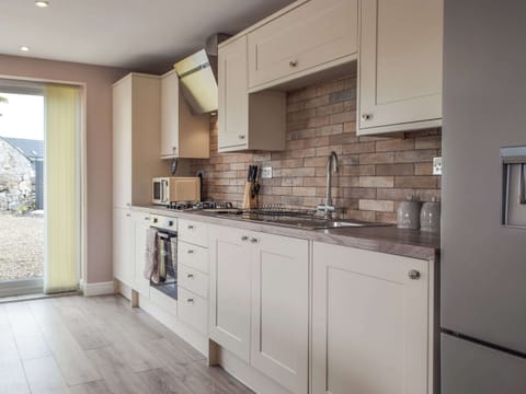 Kitchen area | Brook View Cottage, Llanteg