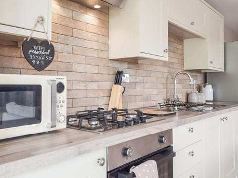 Kitchen area | Brook View Cottage, Llanteg