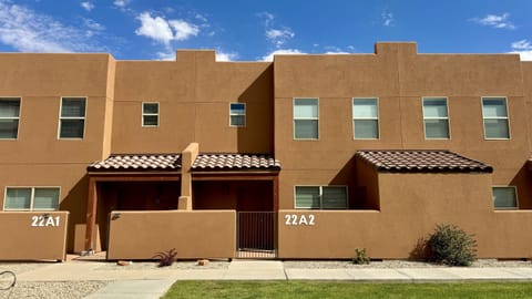 Welcome to Coyote Crossing at Rim Vista!