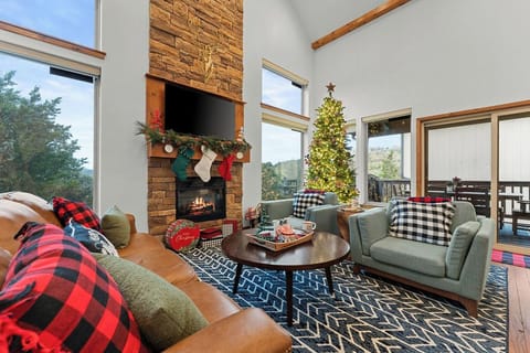 Christmas time is magical at Deep Forest Retreat