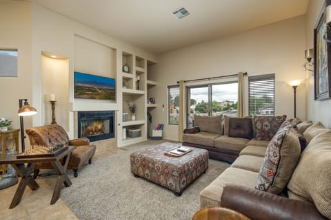 Welcome to Casa Sonoma, a refreshing retreat centrally located in Sonoma Ranch