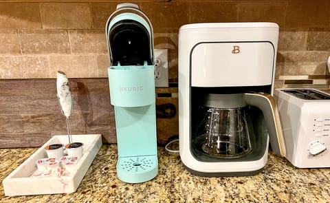 Keurig & regular coffee pot available 