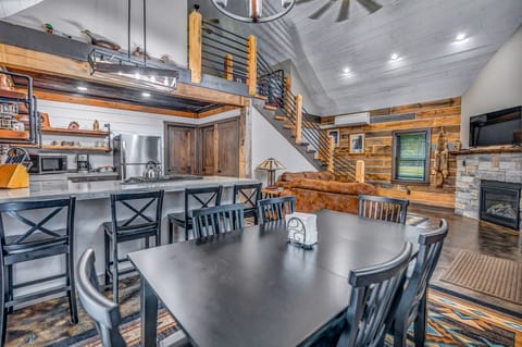 RusticHideaway Riverscape 22