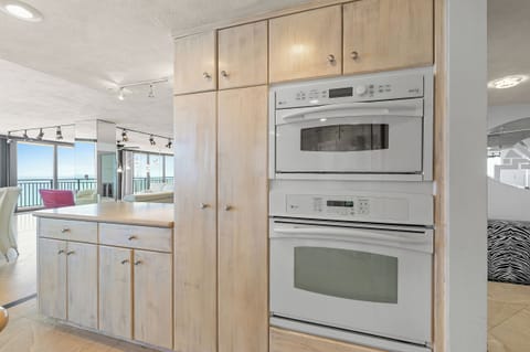 Double Ovens Perfect for the Holidays