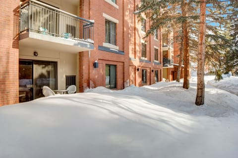 View of condo from courtyard pathway