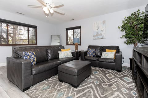 Living room with plenty of seating