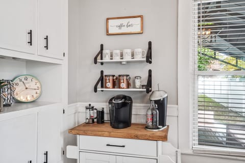 Coffee and Beer Bar, Keurig, Grinder, French Press, Local Coffee Beans, Fizzics