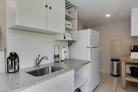 Front House Kitchenette