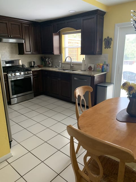 Beautiful kitchen loaded with all basic necessities. 