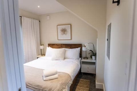Queen bedroom