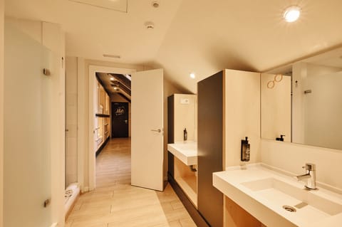 Soundproofing, free WiFi, bed sheets, wheelchair access