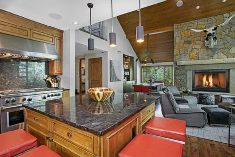 Open Kitchen/Entertaining