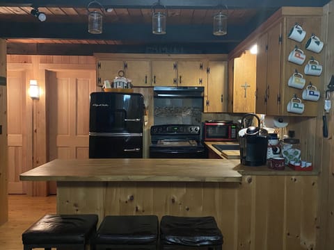 Kitchen with seating at peninsula