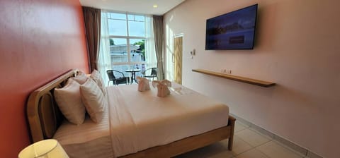 WiFi (free), individually furnished, bed sheets