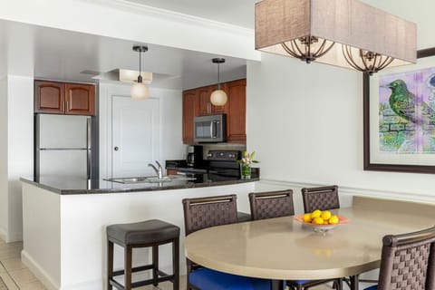 Table for 6 with extra seating at the bar counter.