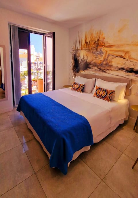 City Room | Egyptian cotton sheets, premium bedding, down comforters