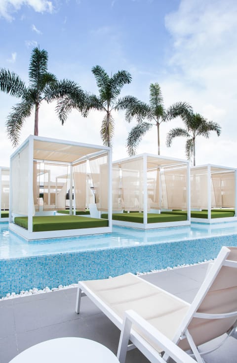 Outdoor pool, sun loungers