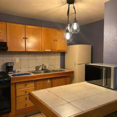 Studio Suite | Bathroom | Shower, towels