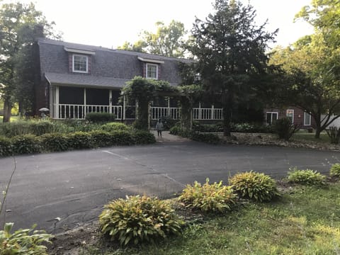 Huge screened in front porch - it's the best room in the house!