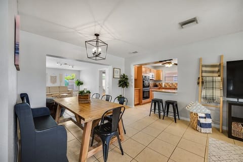 Ample seating to enjoy a meal