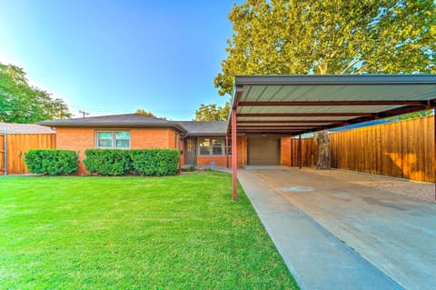 Lubbock Vacation Rental | 3BR | 2BA | Step-Free Access | 1,258 Sq Ft