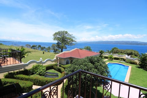 Deluxe Suite, 2 Queen Beds, Sea View | Balcony