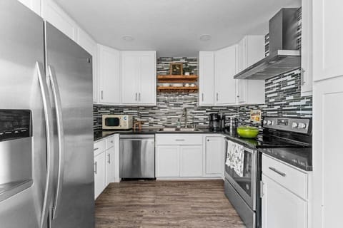 Fully-equipped kitchen