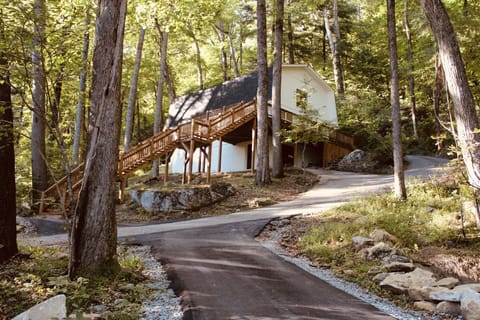 Driveway entry from road