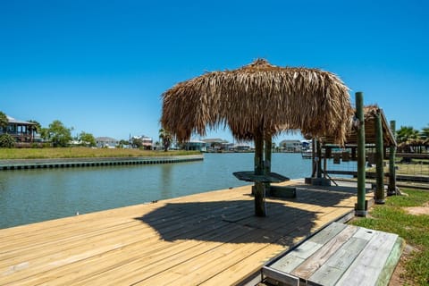 House (4 Bedrooms) | Property amenity